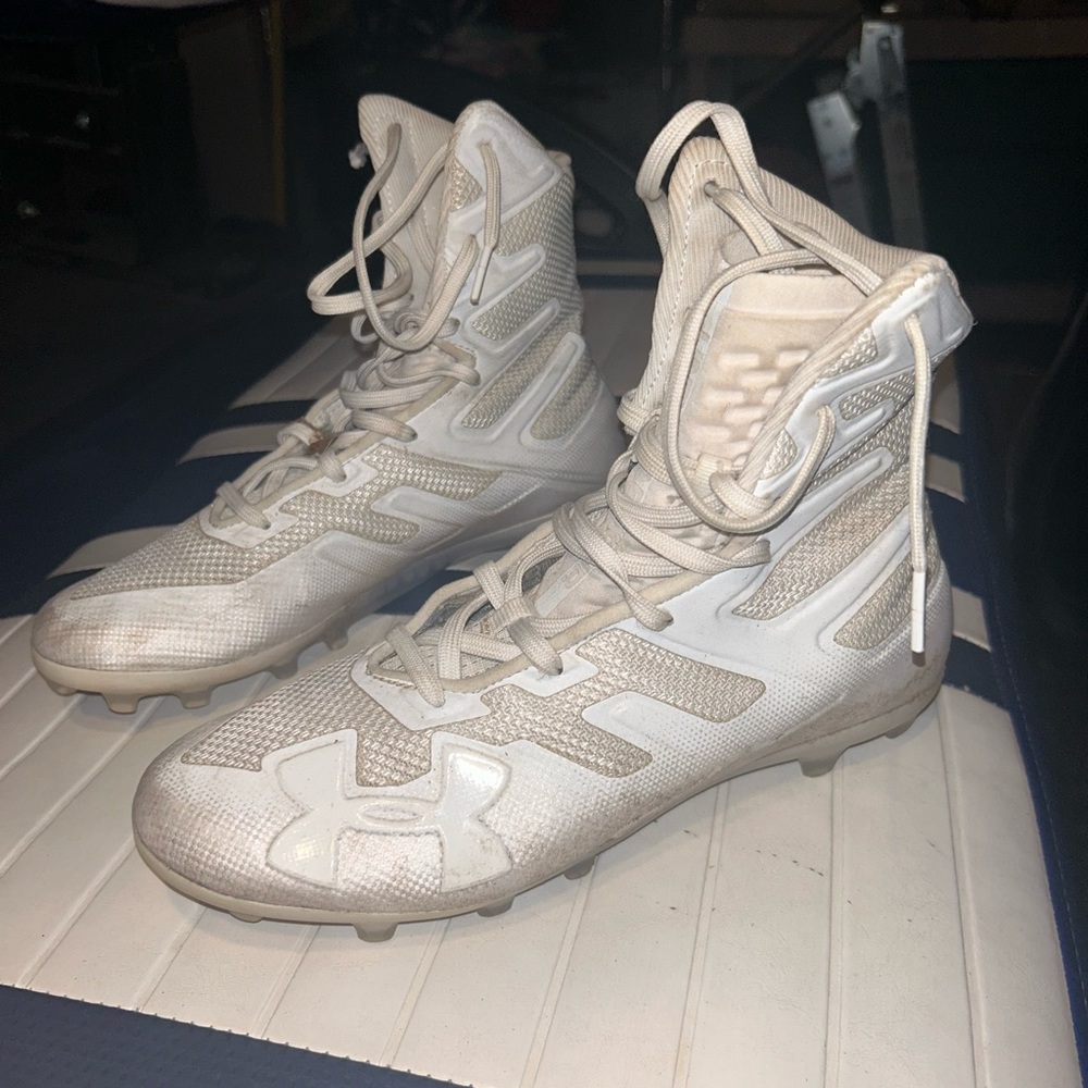 Under Armour High top women’s lacrosse cleats